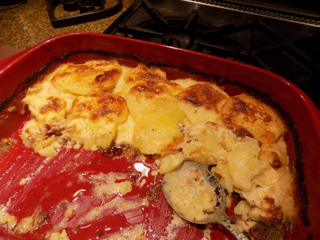 Yukon Gold Potato Gratin With Pepper Jack And White Cheddar Cheese Chez Carr Cuisine 1789