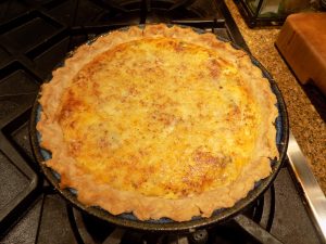 BACON, CARAMELIZED ONION, SWISS CHEESE, AND SPINACH QUICHE | CHEZ CARR ...