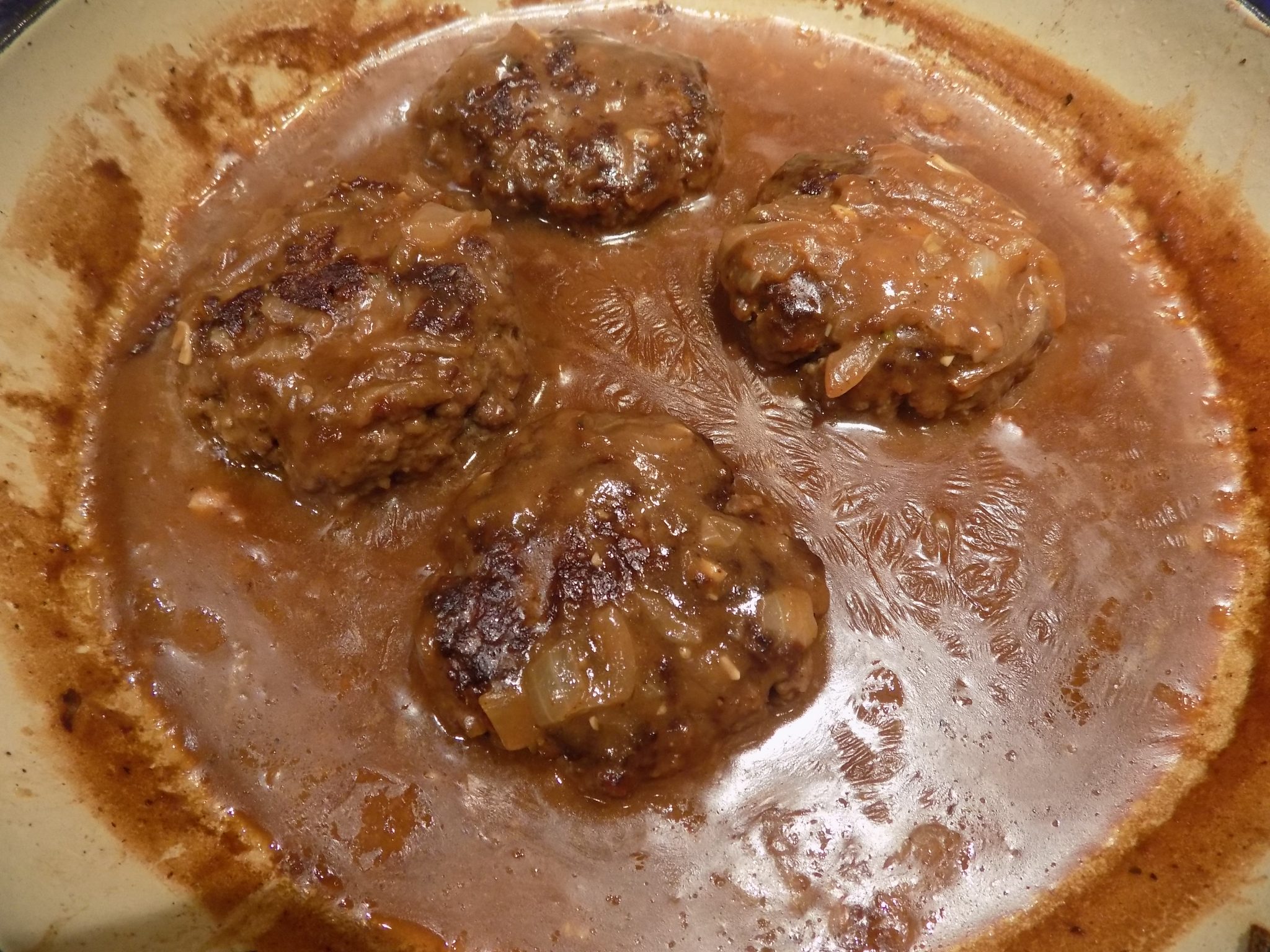 CAJUN HAMBURGER PATTIES SMOTHERED IN ONION GRAVY | CHEZ CARR CUISINE